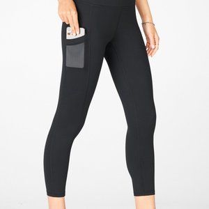 Fabletics Mila High-Waisted Pocket Capri